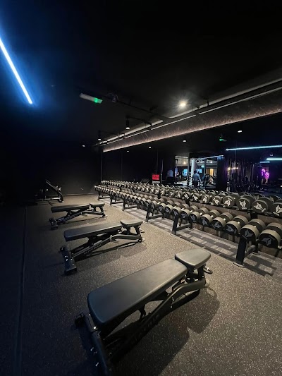 Jetts Gym Manchester – Open 24/7 for Members
